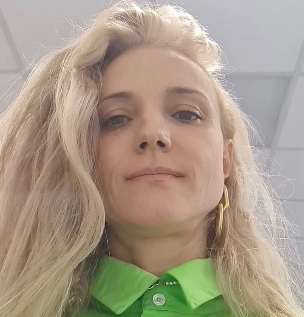 Соцсети Тонева 