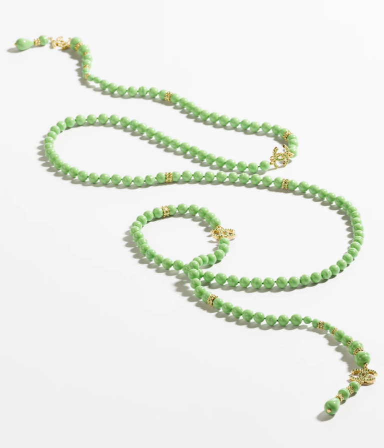 Колье Шанель из стекла и искусственногт камня