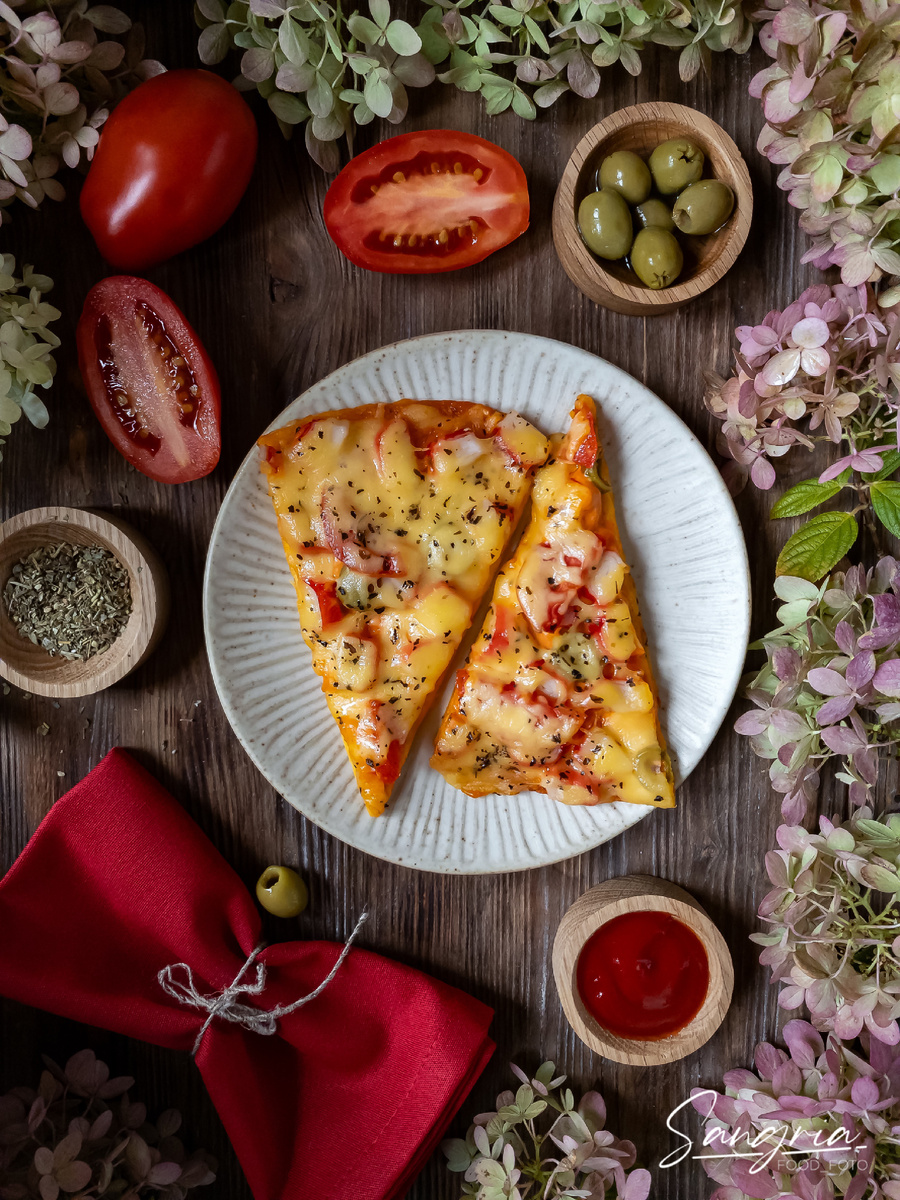 Морская пицца на лепёшке 