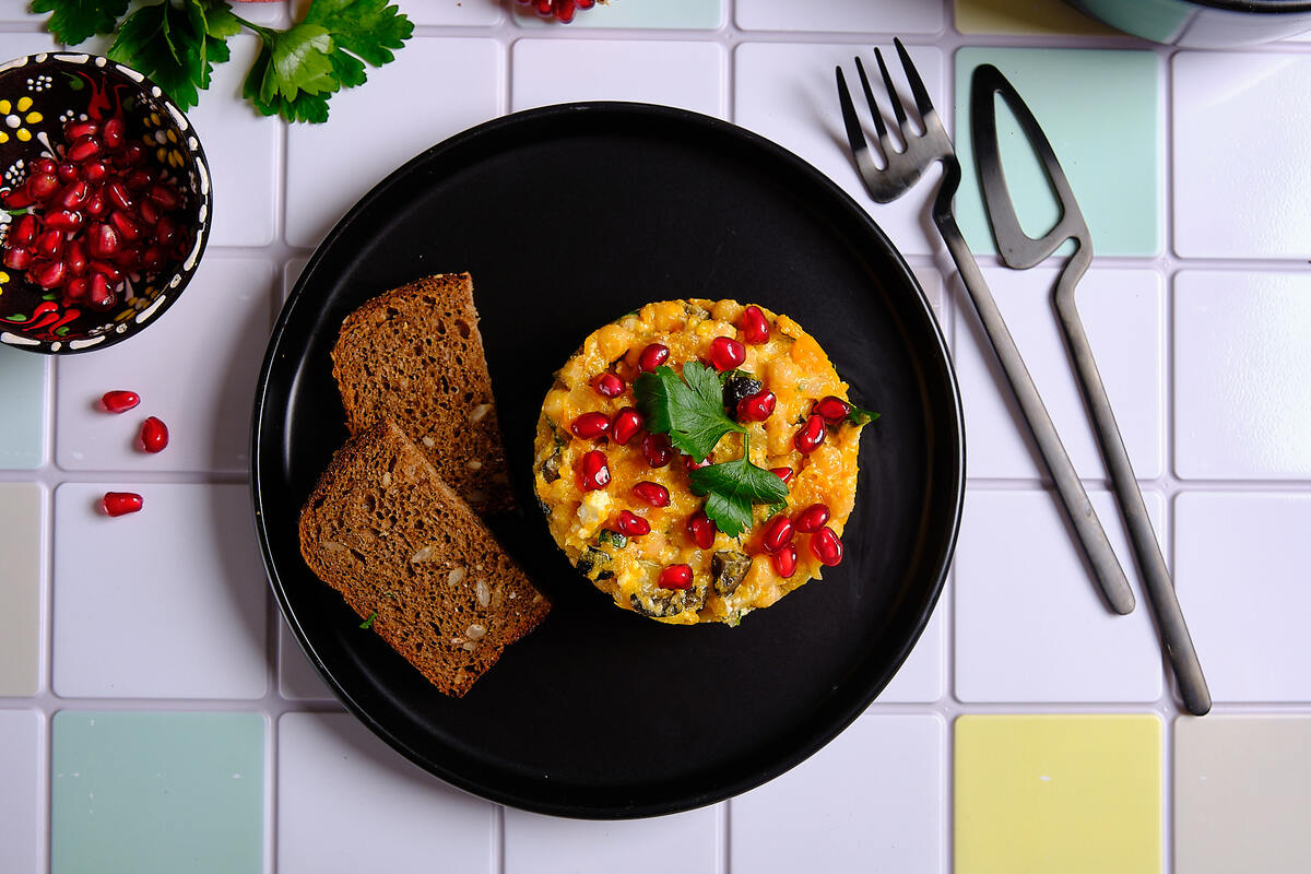 Салат с тыкой и нутом