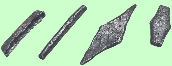 Древнерусские гривны (слева направо - татарская, новгородская, черниговская, киевская),