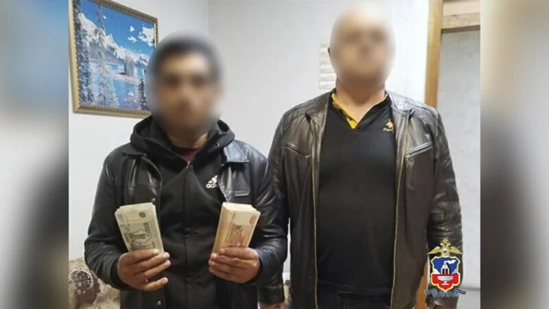     Мошенник понарошку нанял мужчину в фирму и заработал 2 млн рублей. Пресс-служба ГУ МВД России по Алтайскому краю