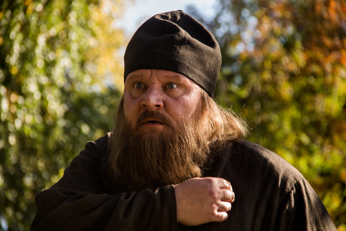 Кадр из фильма Монах и бес