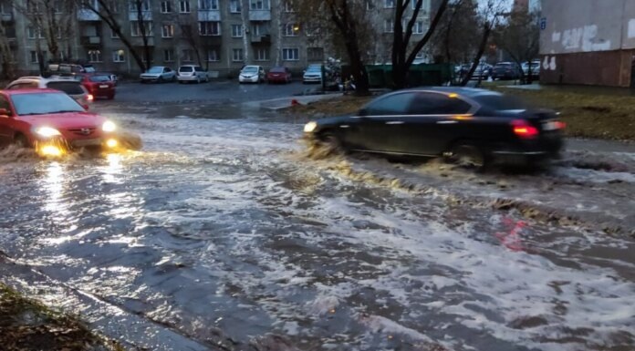    Улица Пермская утром 29 октября 2024 года. Фото читателя «Континента Сибирь»