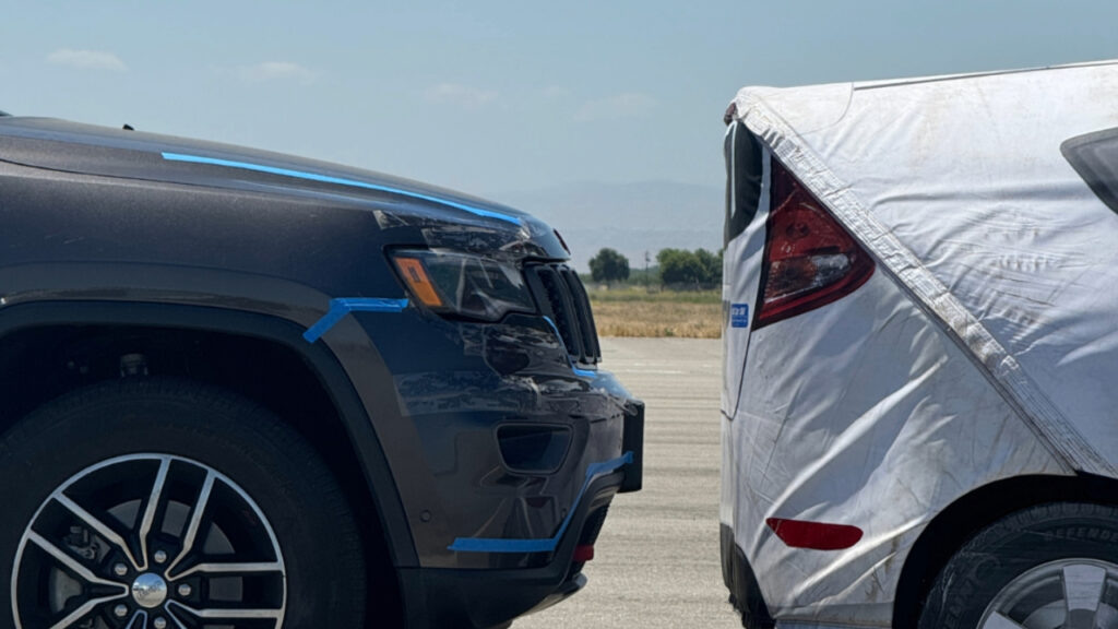 Испытания проводились Американской автомобильной ассоциацией (AAA).