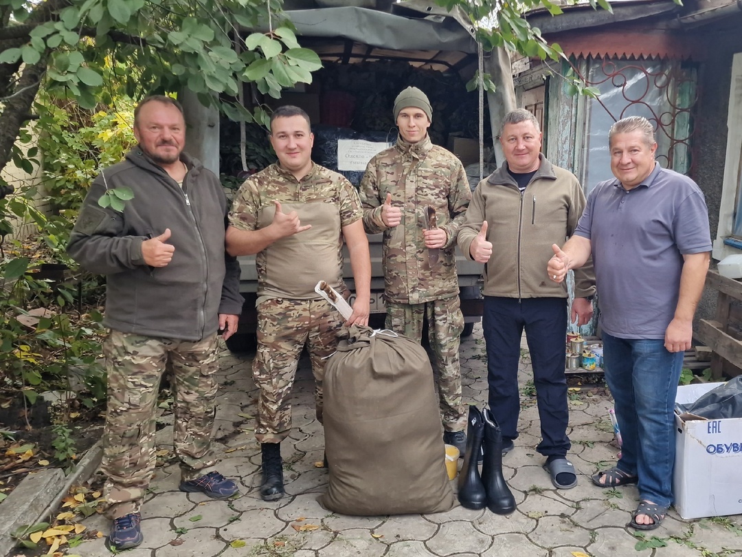    Глава Шарлыкского района Дмитрий Волков доставил гуманитарную помощь бойцам СВО Кристина Просвиркина