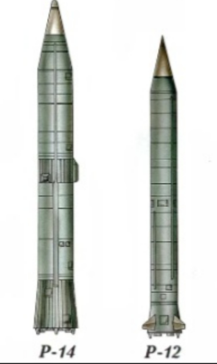 Ядерные ракеты Р-12 и Р-14