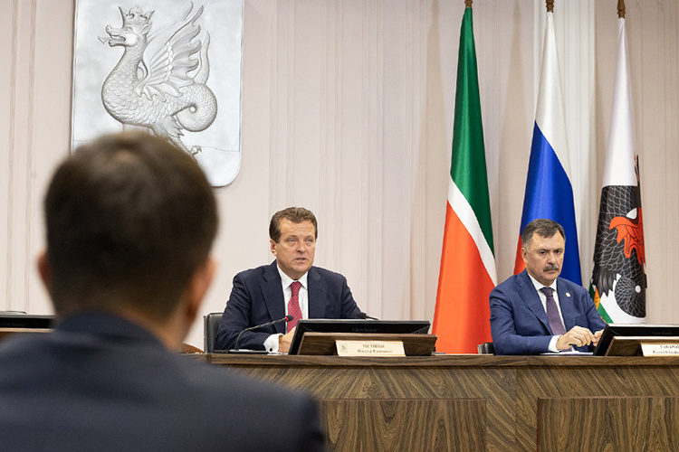 Ильсур Метшин: «Поблагодарили друг друга, порадовались, ночь поспали и начинаем работу по зимнему содержанию» Фото: kzn.ru