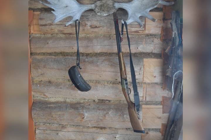 На улице Максим встретил Марину, завязался конфликт. Фото: Веленгурин Владимир. 