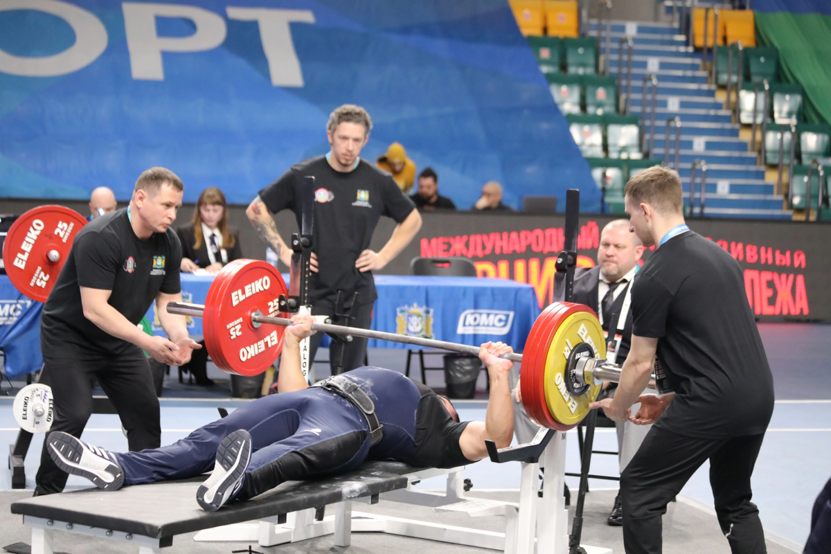    На Кубок чемпионов по жиму лежа в Ханты-Мансийск приедут пауэрлифтеры из семи стран