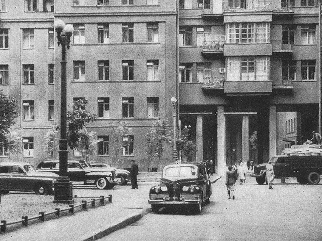 Внутренний двор Дома на набережной, 1930-е