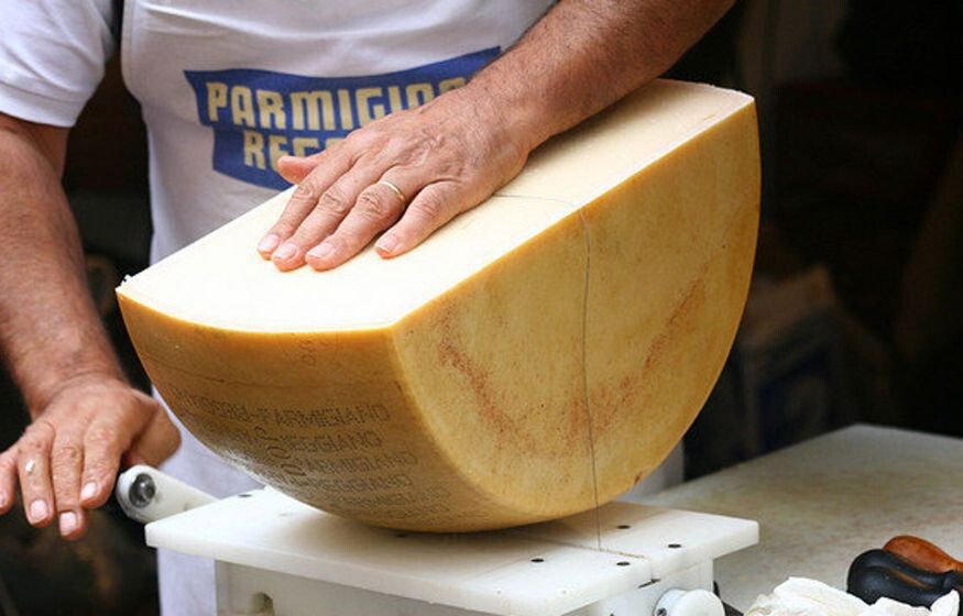    «Куда ж можно деть краденый в Британии сыр? Только в Россию!»: эксперт