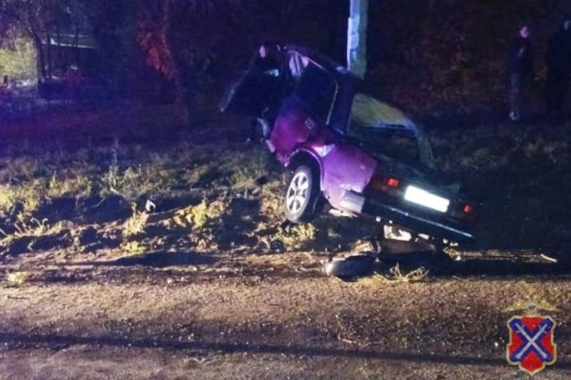    На месте ДТП (фото: пресс-служба ГУ МВД по Волгоградской области)