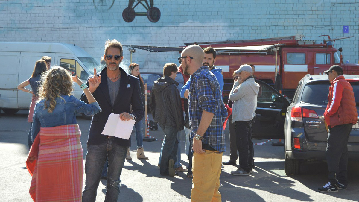 Момент съёмок на территории Мосфильма. На фоне видна собственная пожарная машина киноконцерна. Фото из личного архива автора.