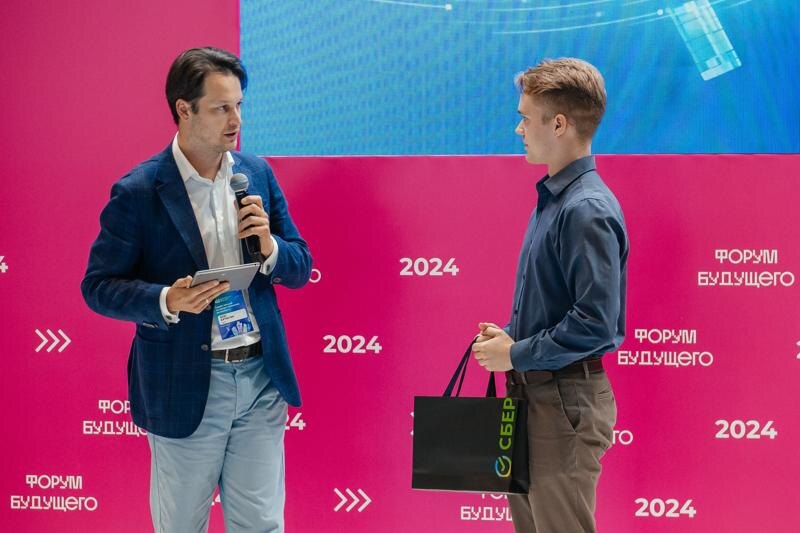    Фото: пресс-служба Сбера. В мероприятии участвовали ученые и эксперты крупных компаний