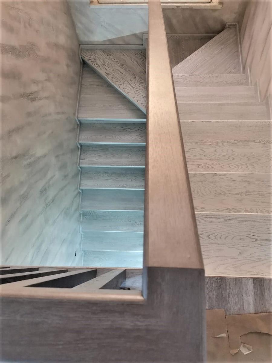 Лестница из Ясеня