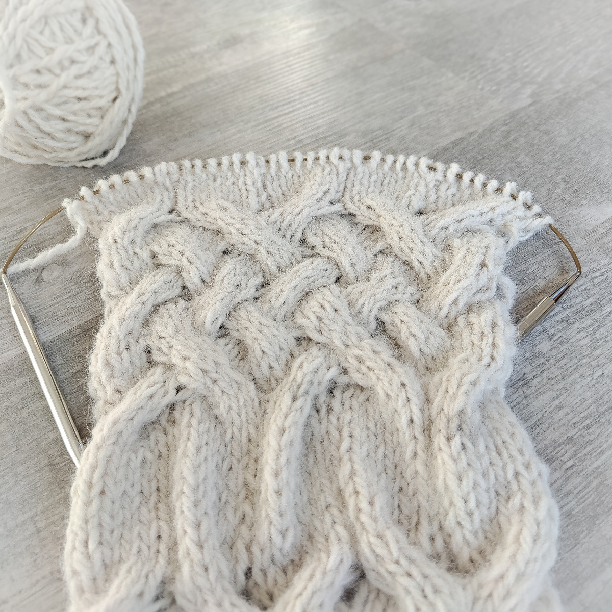 Мой образец, связанный на спицах 7 и 8 мм