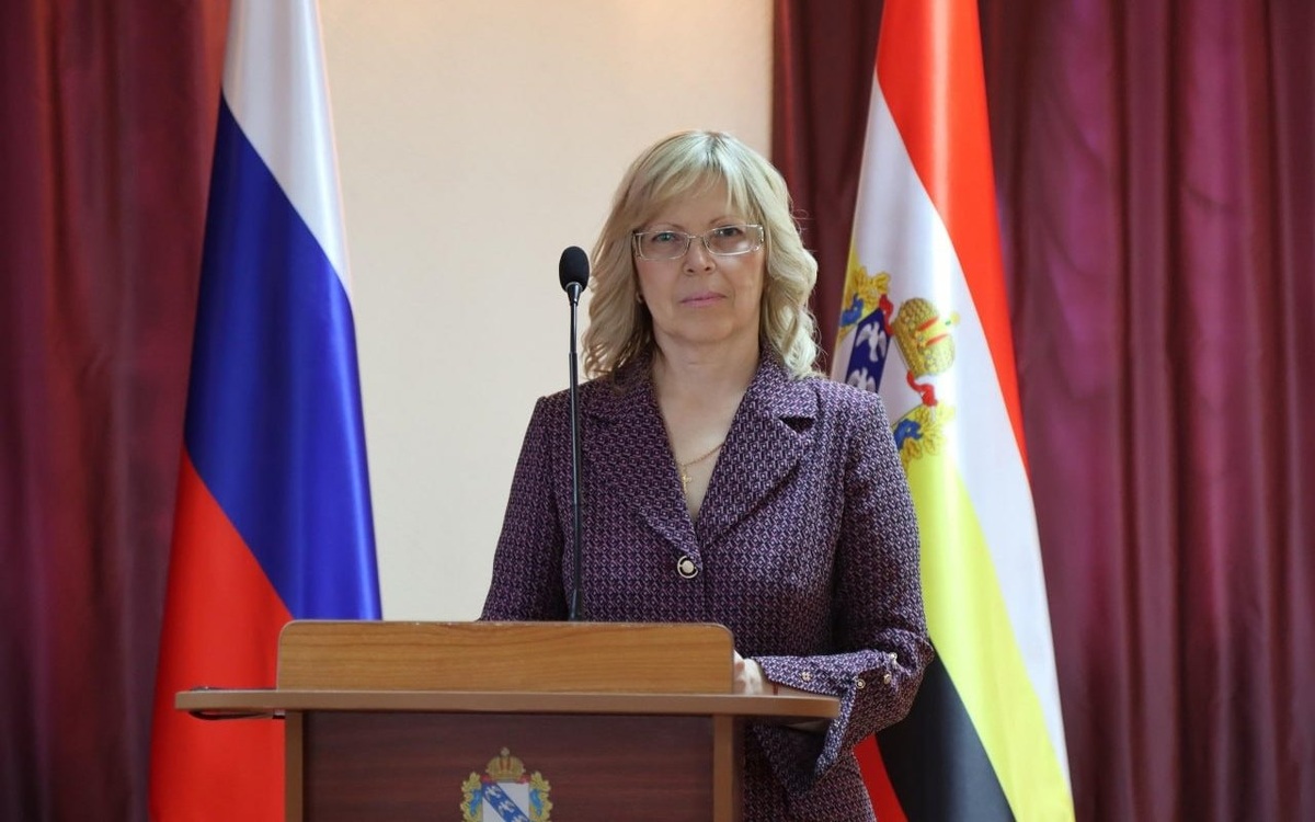    Елена Кулагина возглавила новое министерство по труду и занятости Курской области Фото правительства
