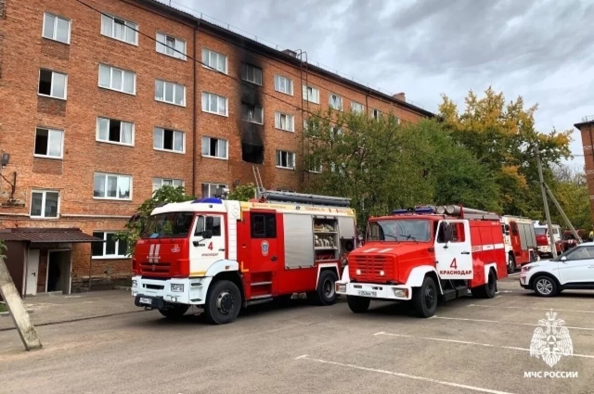    В Краснодаре из загоревшегося общежития эвакуировали больше 250 человек