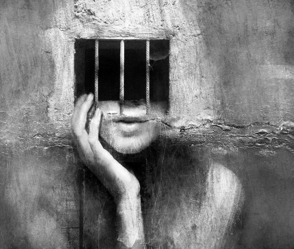 Тюрьма во сне, заточение - про то, как мы сами себя в реальности ограничиваем своими убеждениями, иллюзиями, действиями