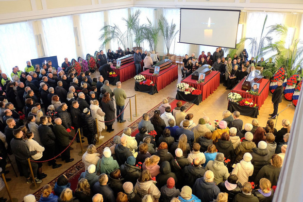    В Кирове простились с погибшими в авиакатастрофе