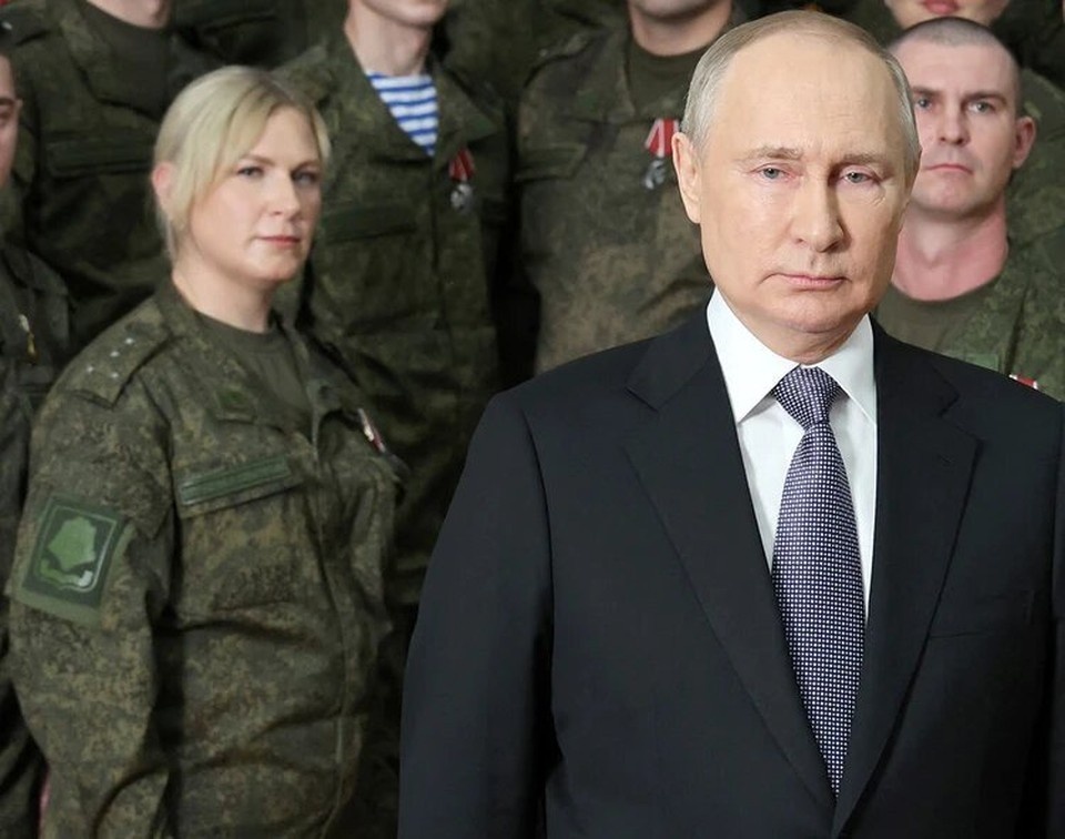    Боуз заявил, что Россию не победить и опубликовал фото Путина REUTERS