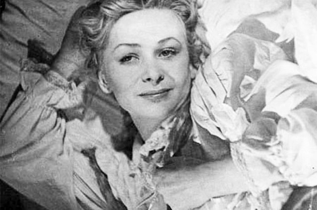 Валентина Серова в фильме «Глинка», 1946