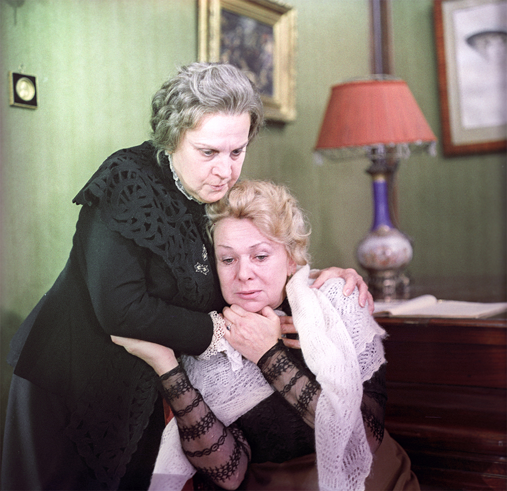 Валентина Серова в фильме «Кремлевские куранты», 1970