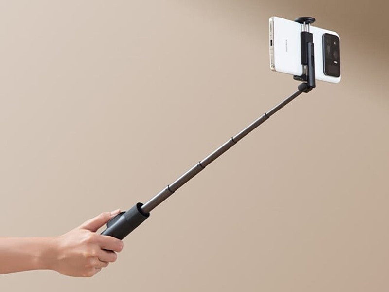    Селфи-палка Xiaomi с функцией штатива за $11 поступила в продажу