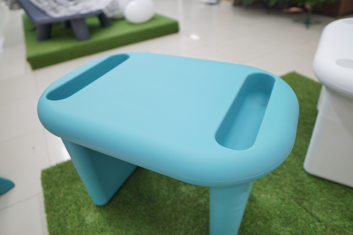 Детский столик