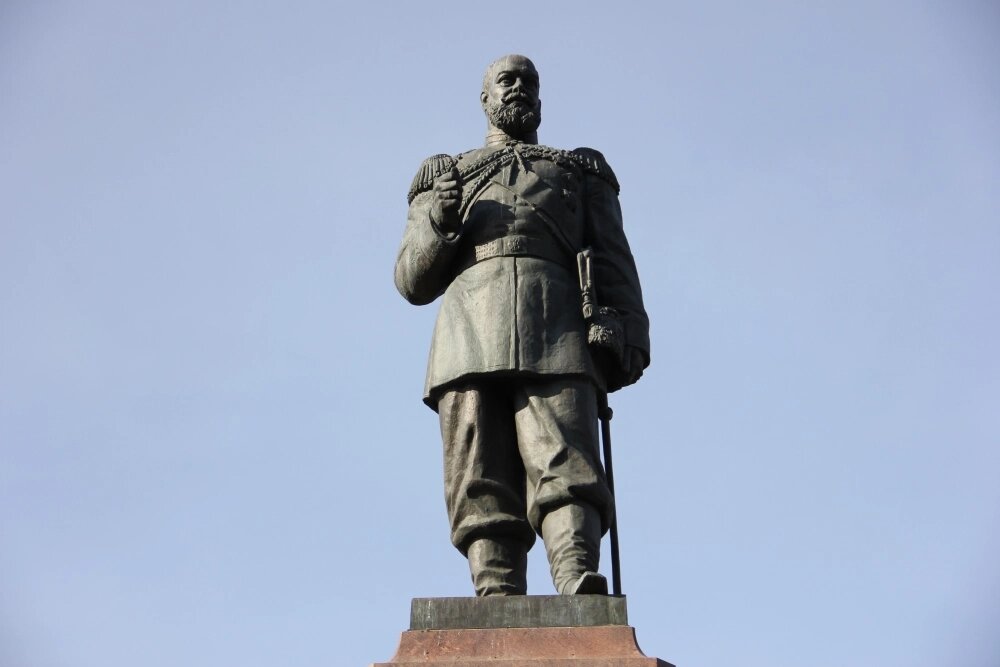    Памятник Александру III. Фото:  АиФ/ Анна Попова