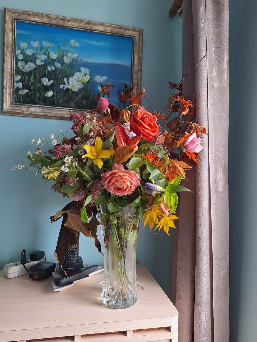 1. Букет «Традиционный солнечный». В галерее 7 фото, листайте