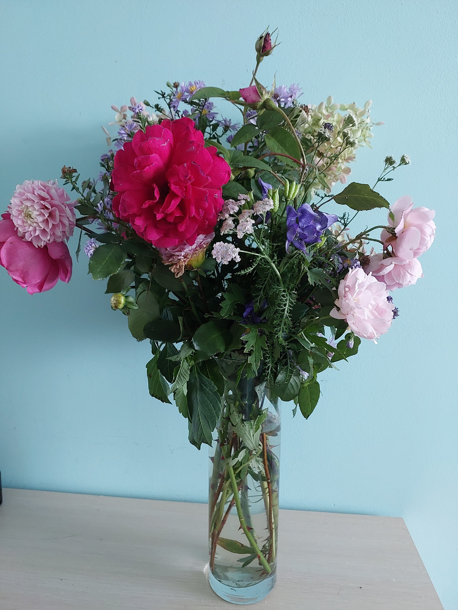 8. Букет «Разный». В галерее 7 фото, листайте