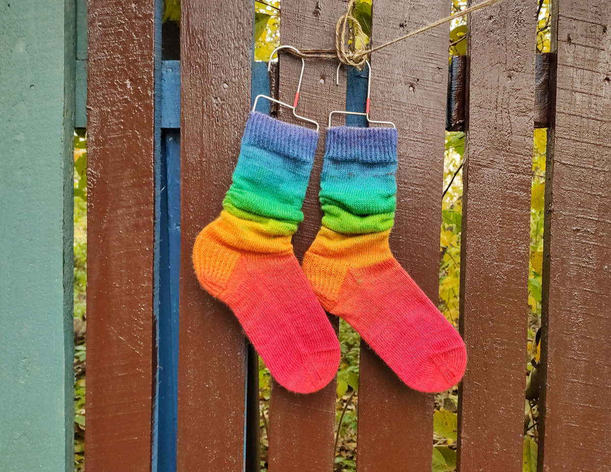 Носки из пряжи Calza Allegra

