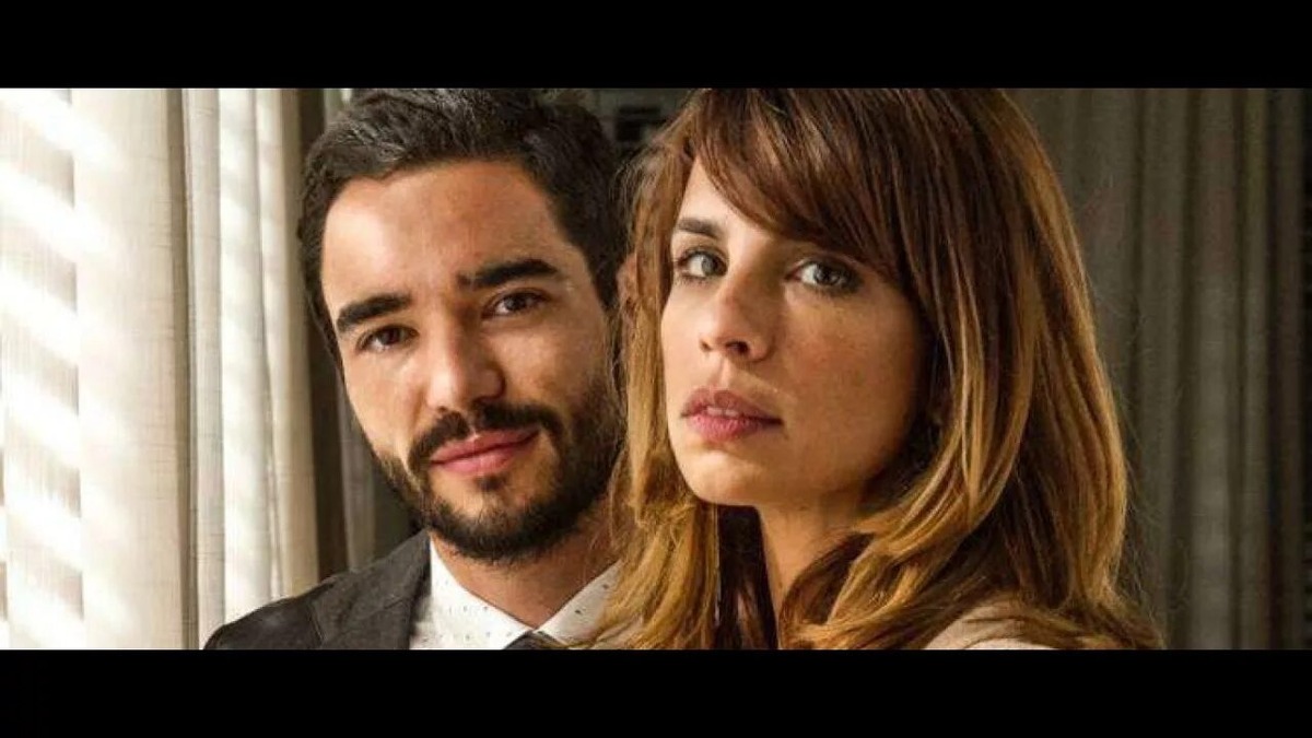 Актриса со своим мужем актером Кайо Блатом, сериал "Империя". Фото с интернета.