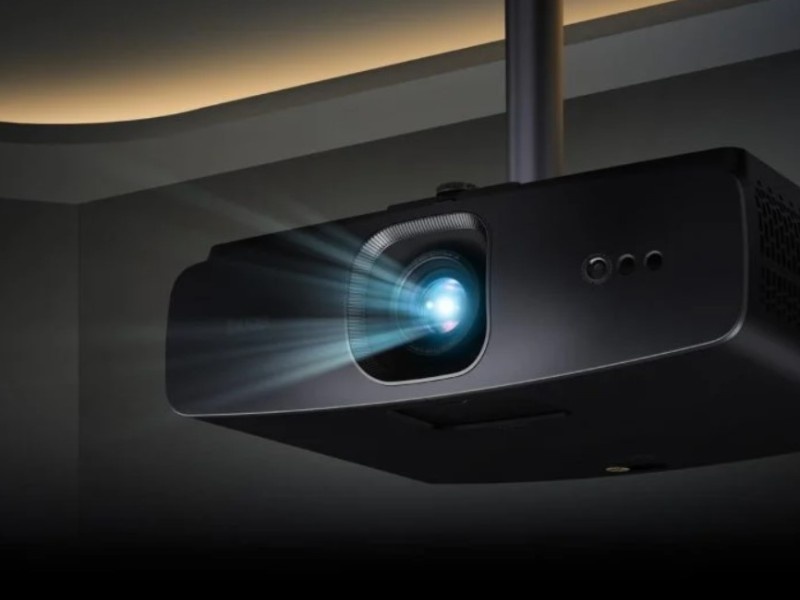    BenQ представила яркий 4K-проектор с ресурсом до 30 000 часов