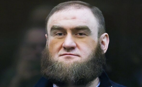    Экс-сенатор Арашуков попросил перевести его из «Чёрного дельфина» в другую колонию Оренбуржье