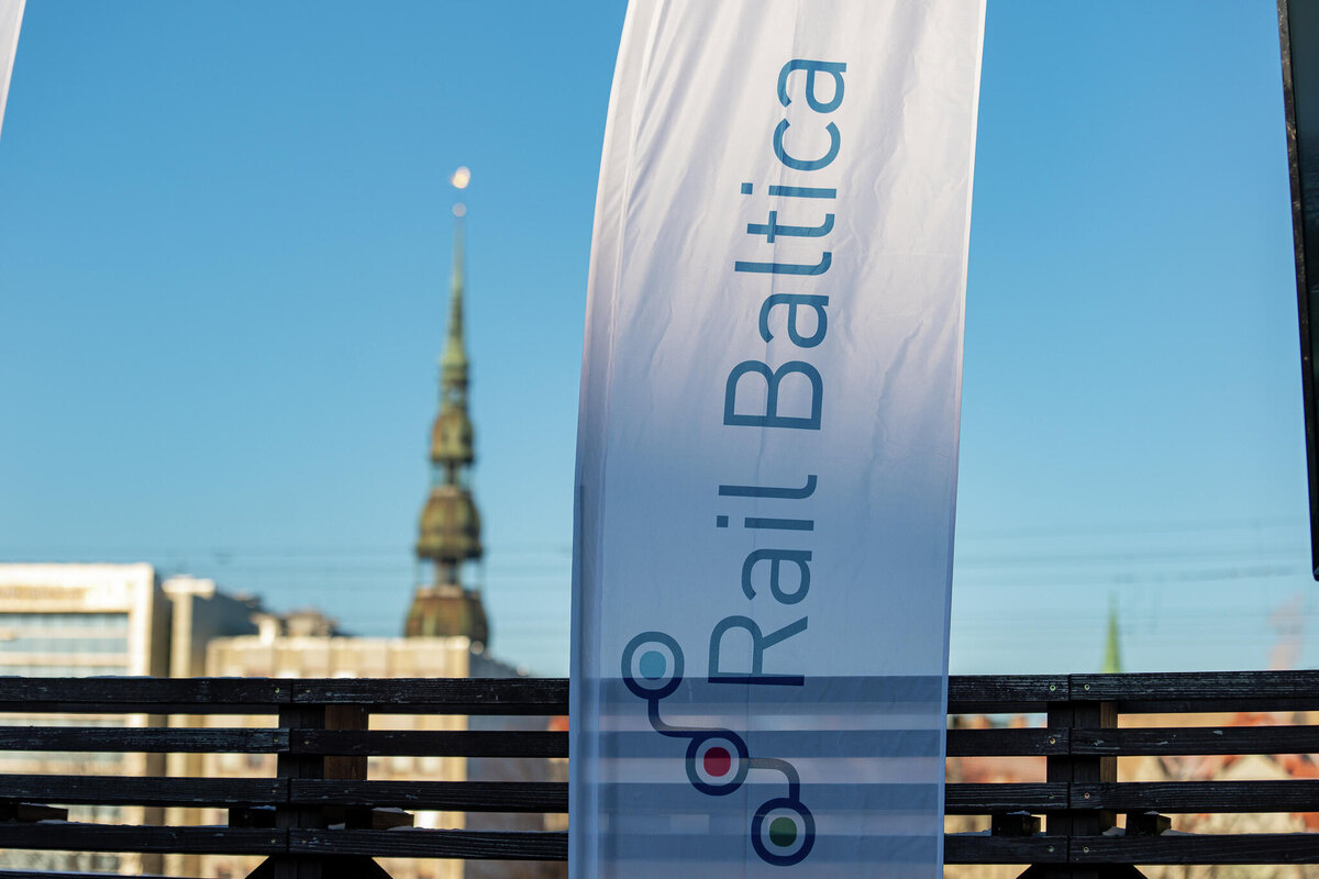 Рекламный флаг Rail Baltica © Sputnik