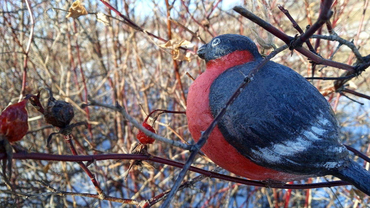 Снегирь на ветке, сувенир ручной работы