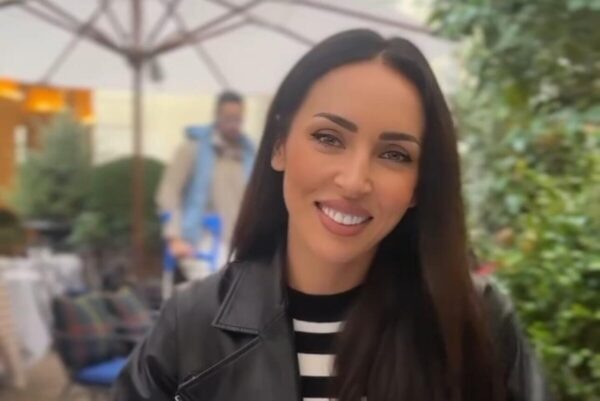    Алсу сейчас находится во Франции, фото: соцсети