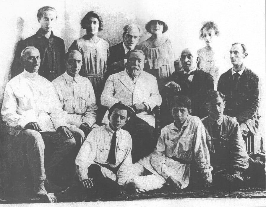 Советский композитор М. Ипполитов-Иванов (в центре), 1929 год. фото из rg.ru