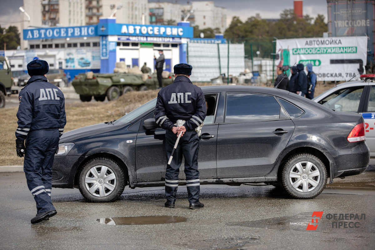 Мирных жителей эвакуируют.  Фото: Евгений Поторочин