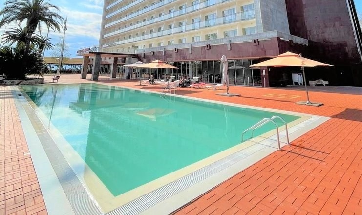 Гранд Отель Абхазия 3*