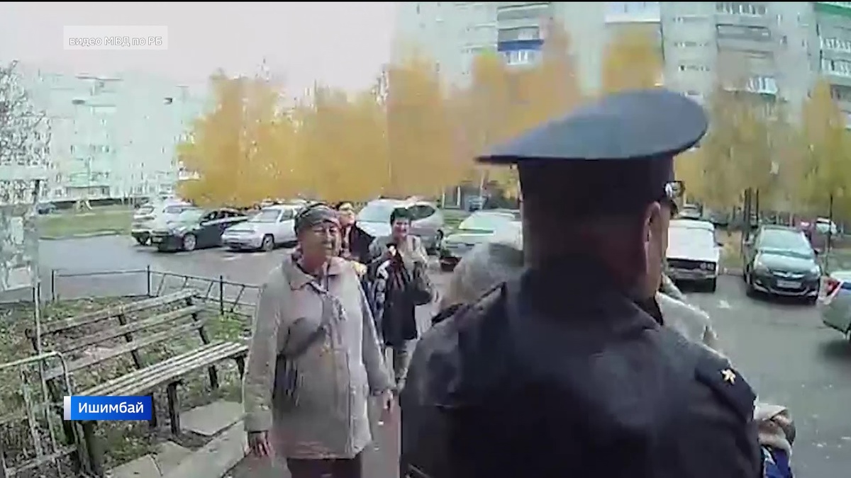    В Башкирии полицейский спас людей во время пожара