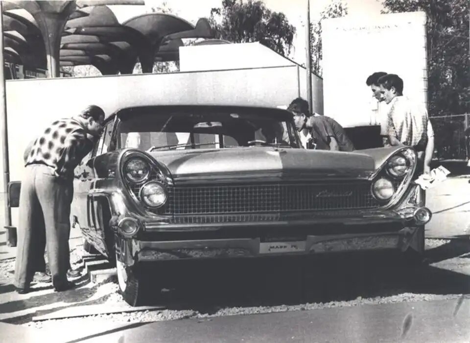 Continental Mark IV