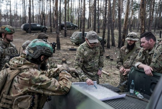    Солдаты ВСУ в зоне боевых действий
