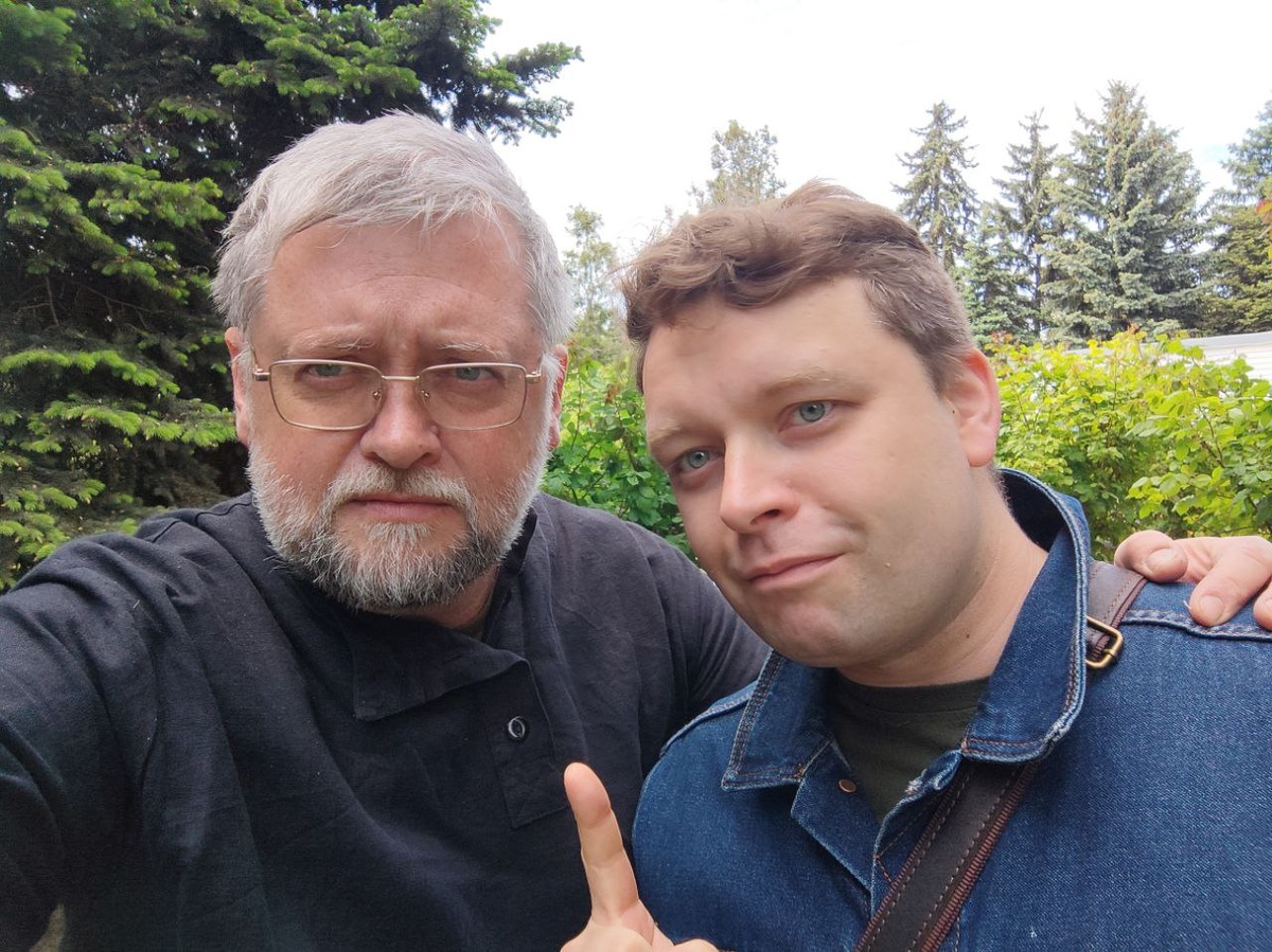 Писатели Даниэль Орлов и Александр Пелевин