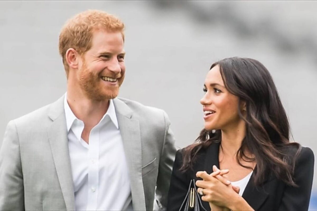 Скриншот из видео YouTube-канала blushsupreme 