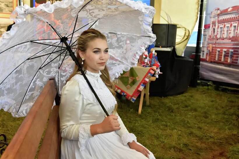  У многих народов белый цвет символизирует свет, чистоту, невинность, молодость   © РИА Новости. Владимир Горовых