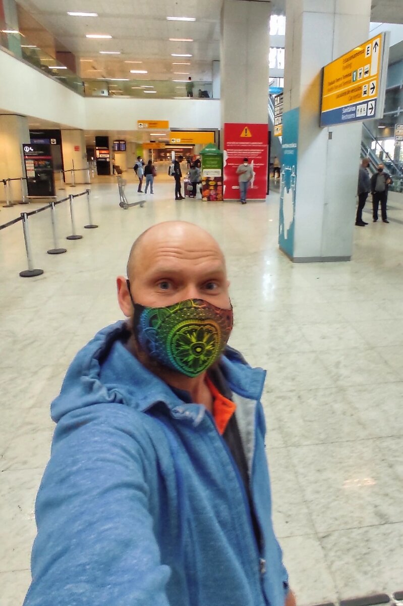 А вот и я в бразильском аэропорту